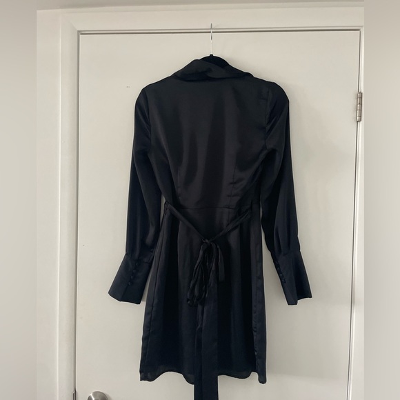 Guess Wrap Dress - Picture 3 of 3